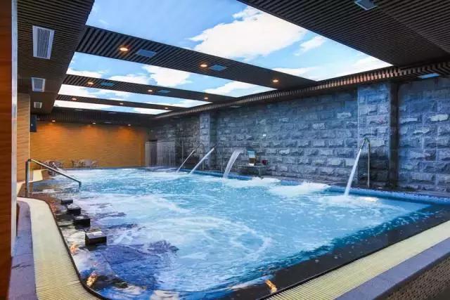 泉州泡温泉看电影自助餐厅一体,泉州水疗自助餐