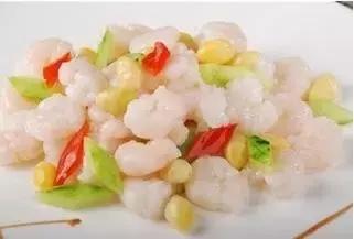 银杏老树叶有没有药用价值,冬天掉落的老银杏叶可入药吗