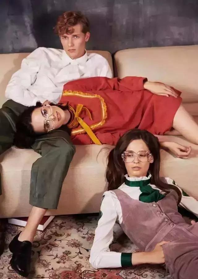 探店喝咖啡,探店逛服装店