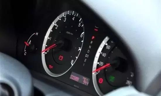 燃油宝真的能避免积碳产生吗,汽车大保养如何避坑