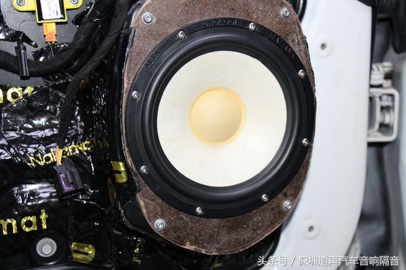 深圳专业汽车音响隔音改装菲亚特菲跃意大利ATI悠扬升级