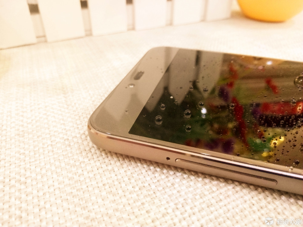 锤子m1是双扬声器吗,锤子m1刚出时多少钱