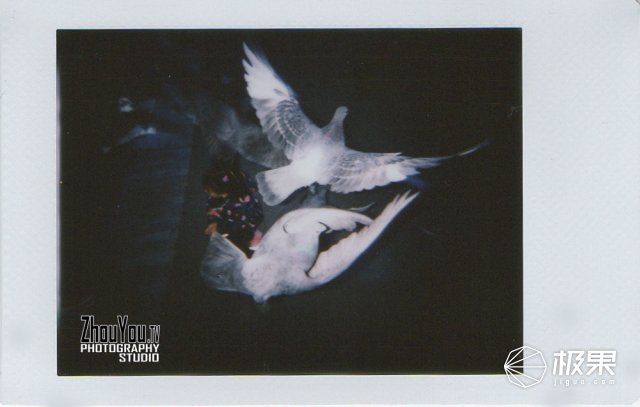 创意拍立得高级滤镜玩法,一键剪同款拍立得创意无极限