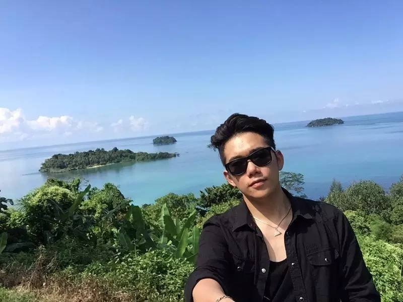 穷游小伙穷游西藏身体终于累垮,10年前穷游西藏