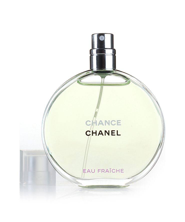 20岁左右女孩比较适合哪款香水,20岁女孩子用什么香水