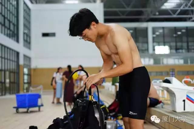 休闲体育潜水课,体育课创新课堂