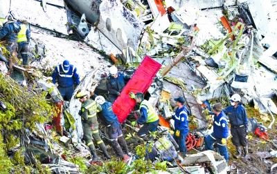 武汉机长解释“巴西球队空难或因燃油不足”飞机不会一次性加满油