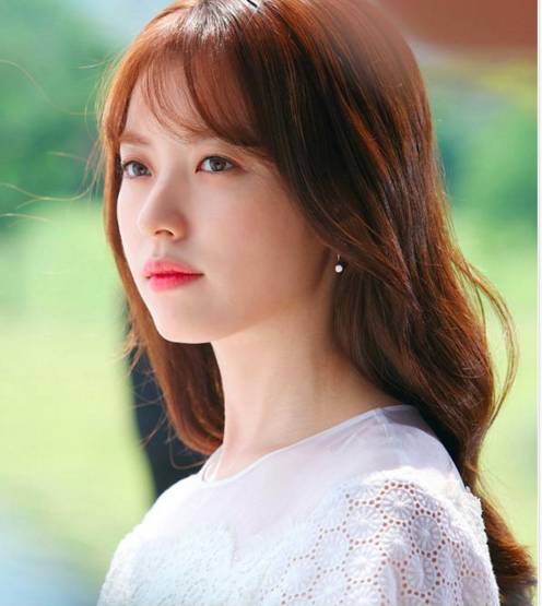 秋冬显白橘调口红,最新款色号口红女神必备