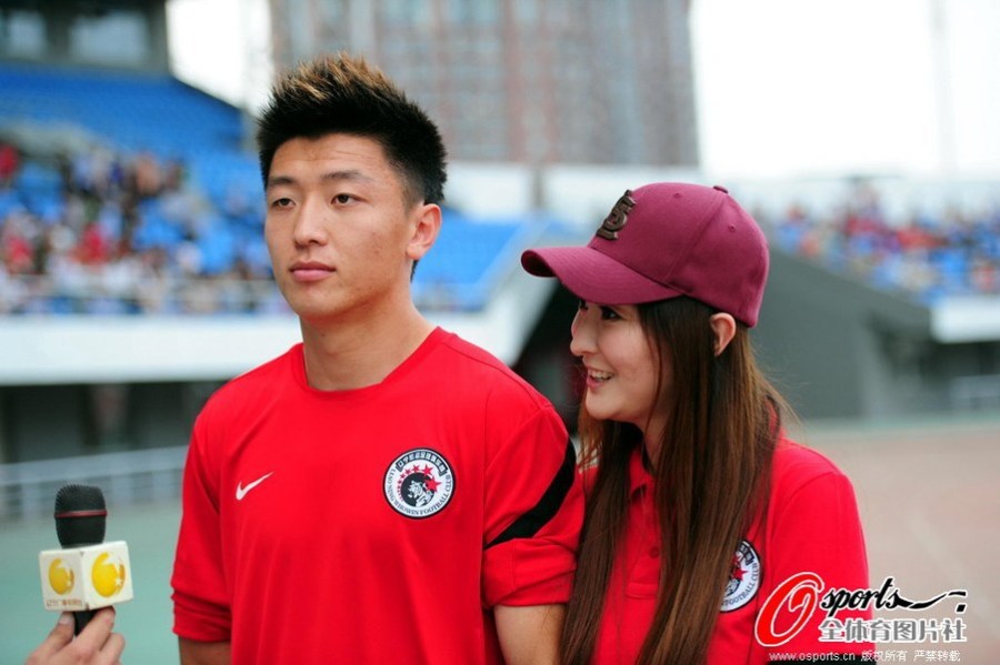 他是高洪波嫡系，娶美女主播，如今转会身价或破亿