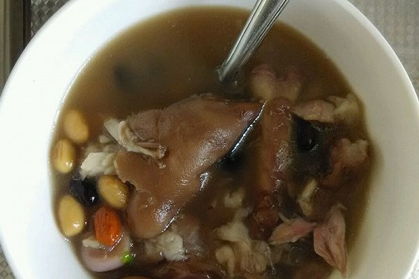 奶水不足怎么办宝宝又不吃奶粉,奶水不够的宝妈吃什么下奶