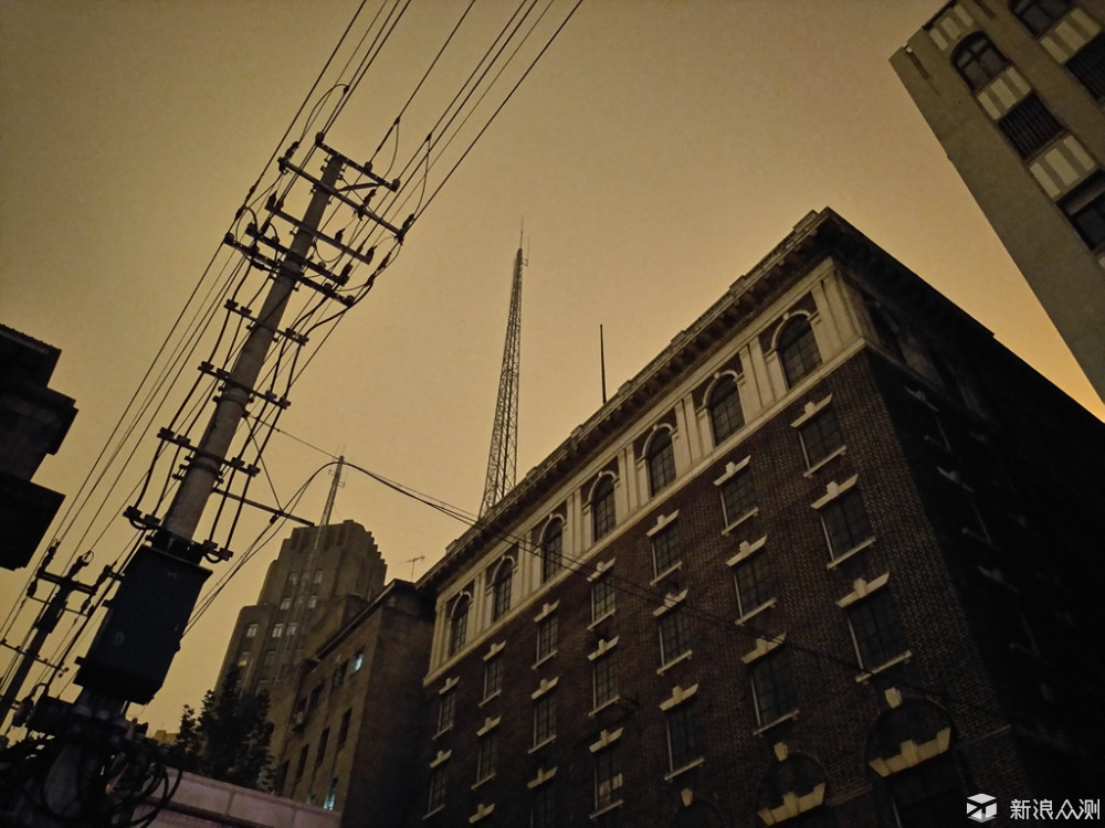 锤子vs苹果手机,锤子能和苹果比吗