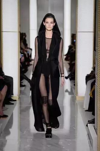 冬天也可以露腿吗,不好意思露脚趾是什么心理