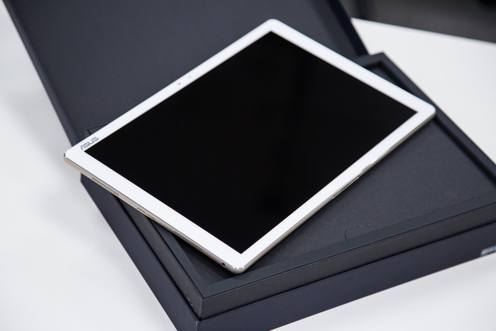 华硕灵焕3升级内存,影音效果好的笔记本