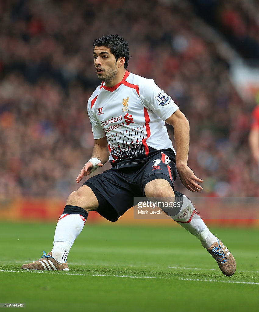 阿迪达斯足球球鞋测评,足球鞋选择nike还是阿迪达斯