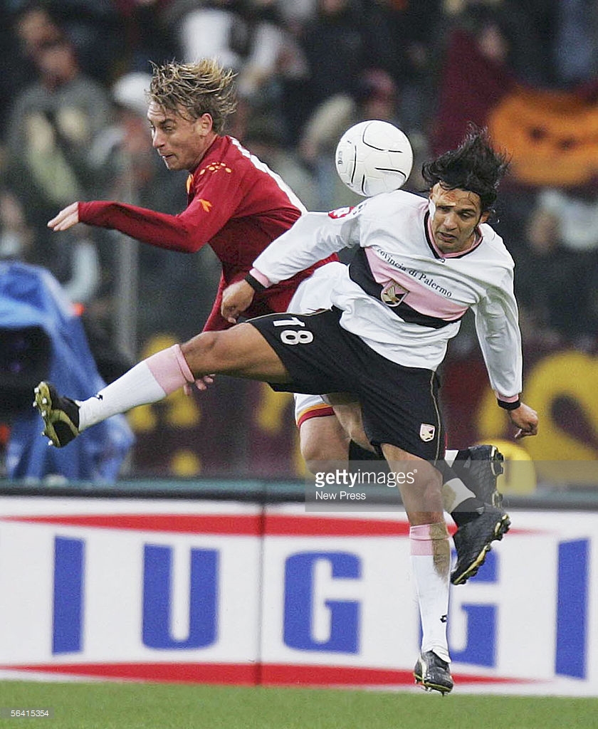 阿迪达斯足球球鞋测评,足球鞋选择nike还是阿迪达斯