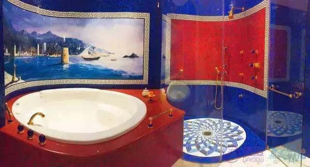 别以为迪拜有多好,在迪拜真的有黄金跑车吗