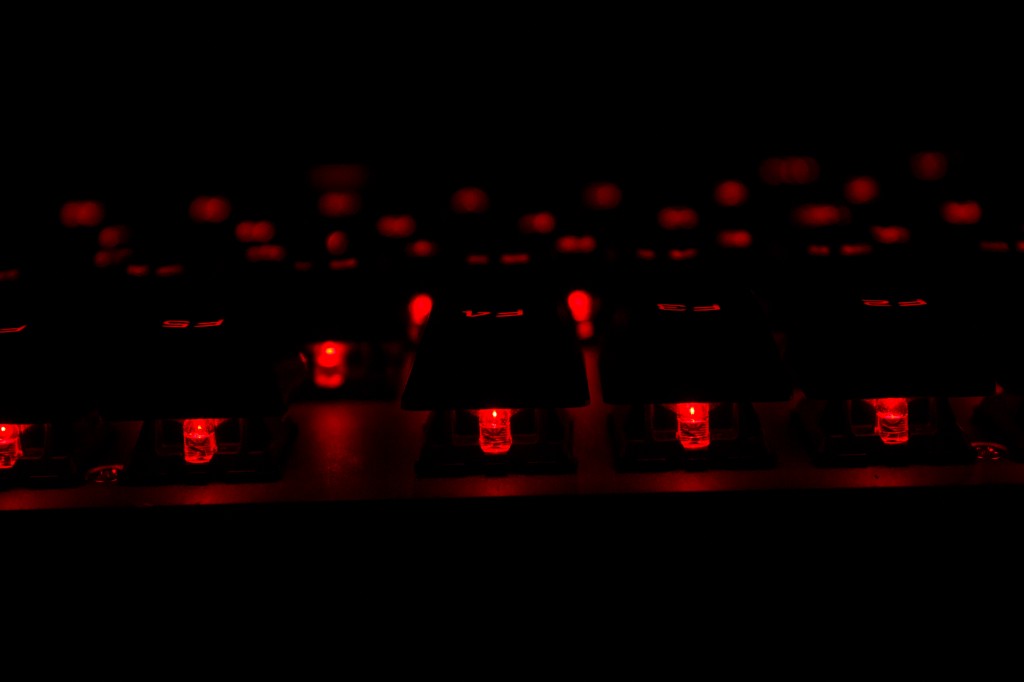 富勒G87S机械键盘,富勒的cherry红轴机械键盘