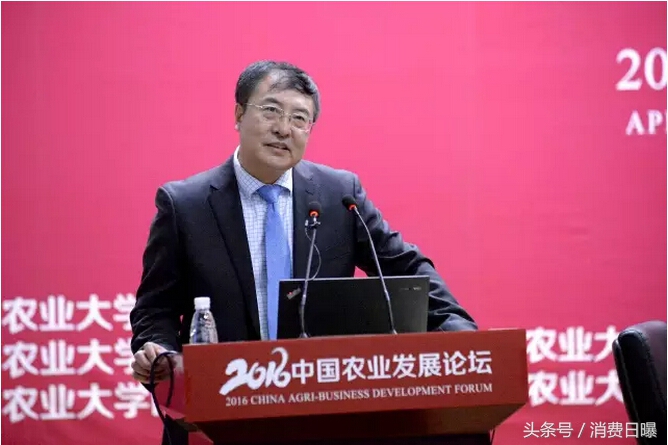 圣牧详解股东出售37%股份始末姚同山留守圣牧继续养牛治沙