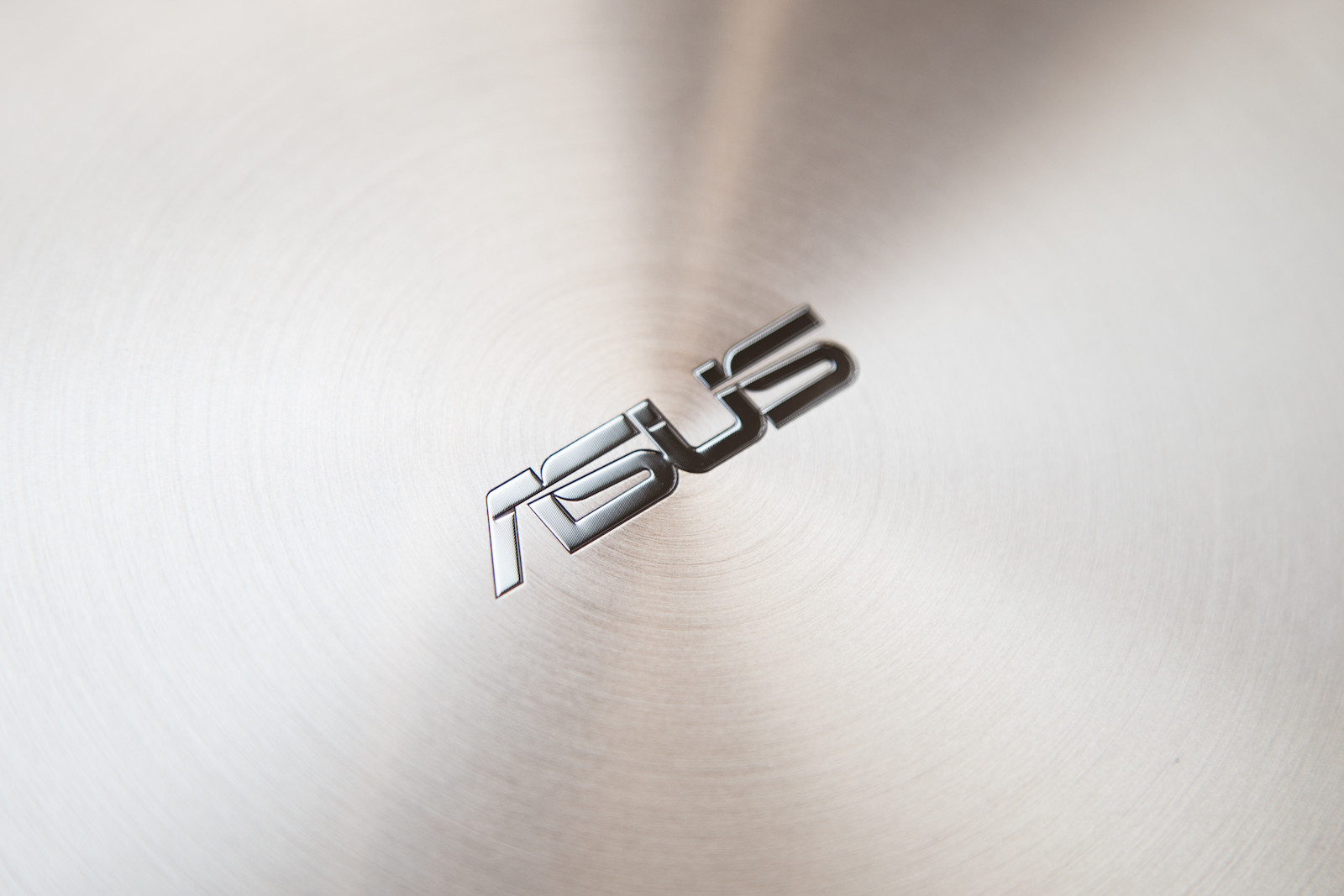 华硕灵焕3升级内存,影音效果好的笔记本