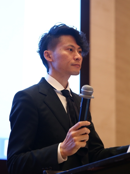 威娜携手MINX开启经营管理课程，发布EIMI上市秀