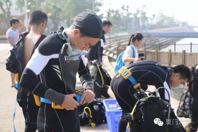 休闲体育潜水课,体育课创新课堂