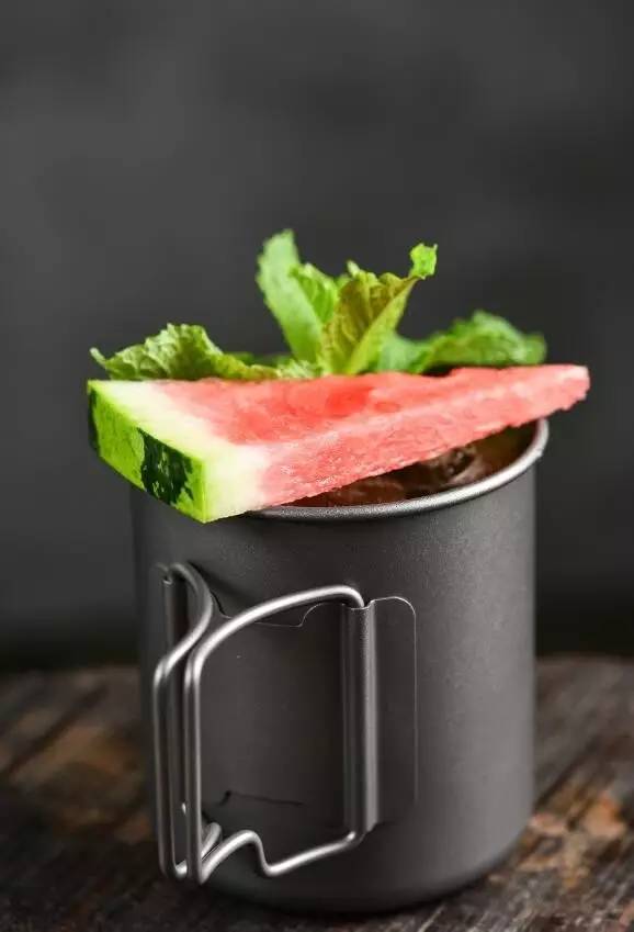 拔草！隐藏在新天地的防空洞酒吧、冠军面包舖、李宗盛阿信的咖啡厅！一天绝不够！