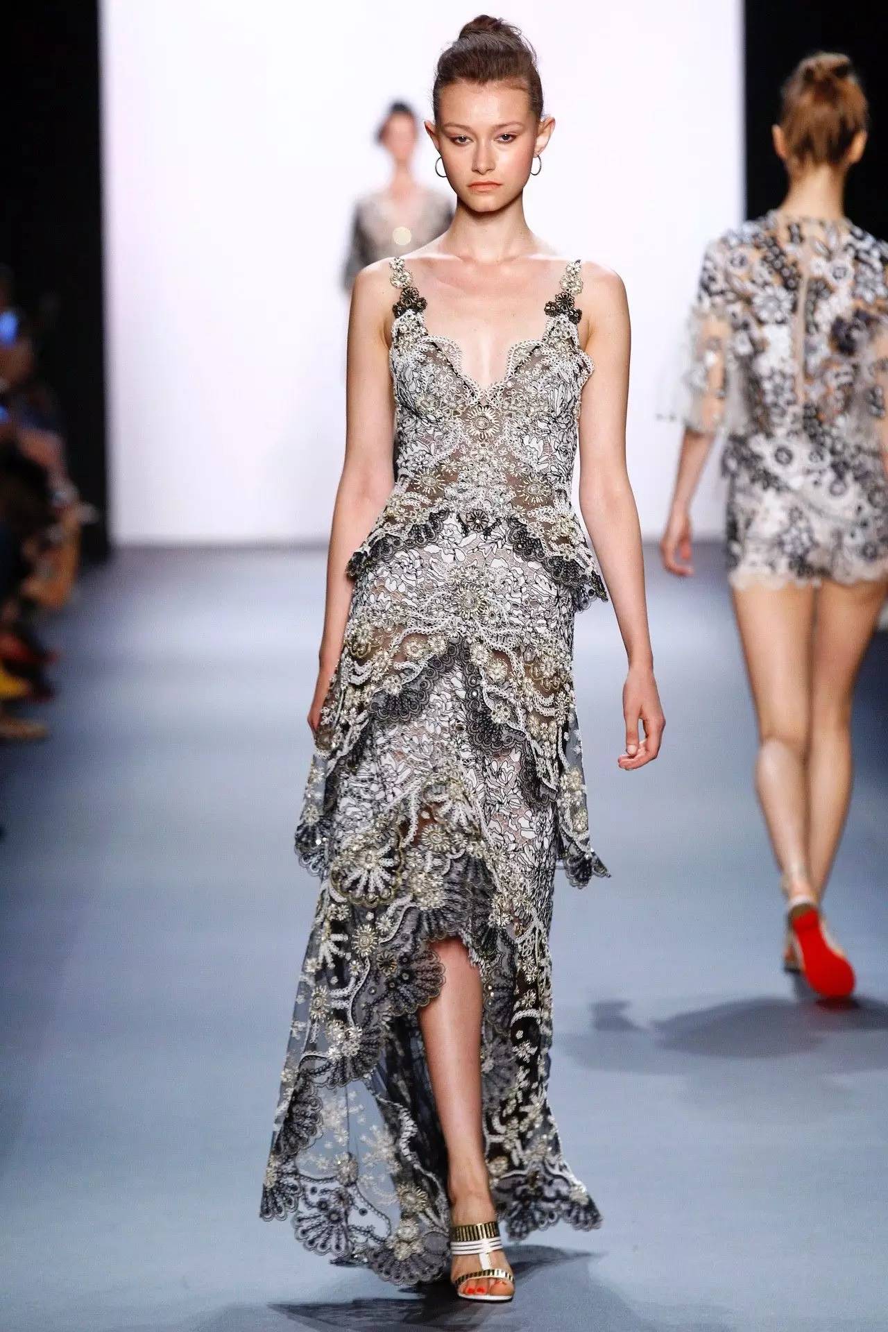 OMG｜单身汪慎入！这样的黑纱弄得我心里好痒痒！