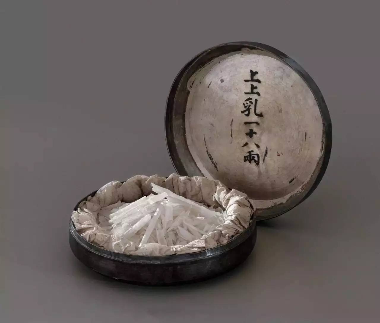 何家村唐代窖藏的考古发现,西安南郊何家村发现唐代窖藏文物