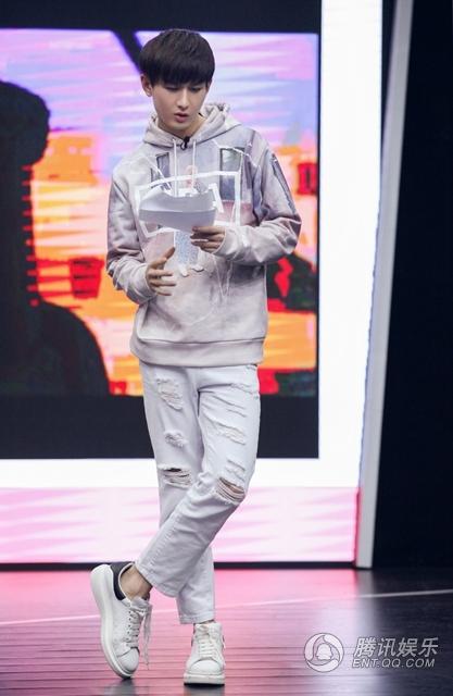 成毅综艺扮演喵星人,一年级大学生成毅