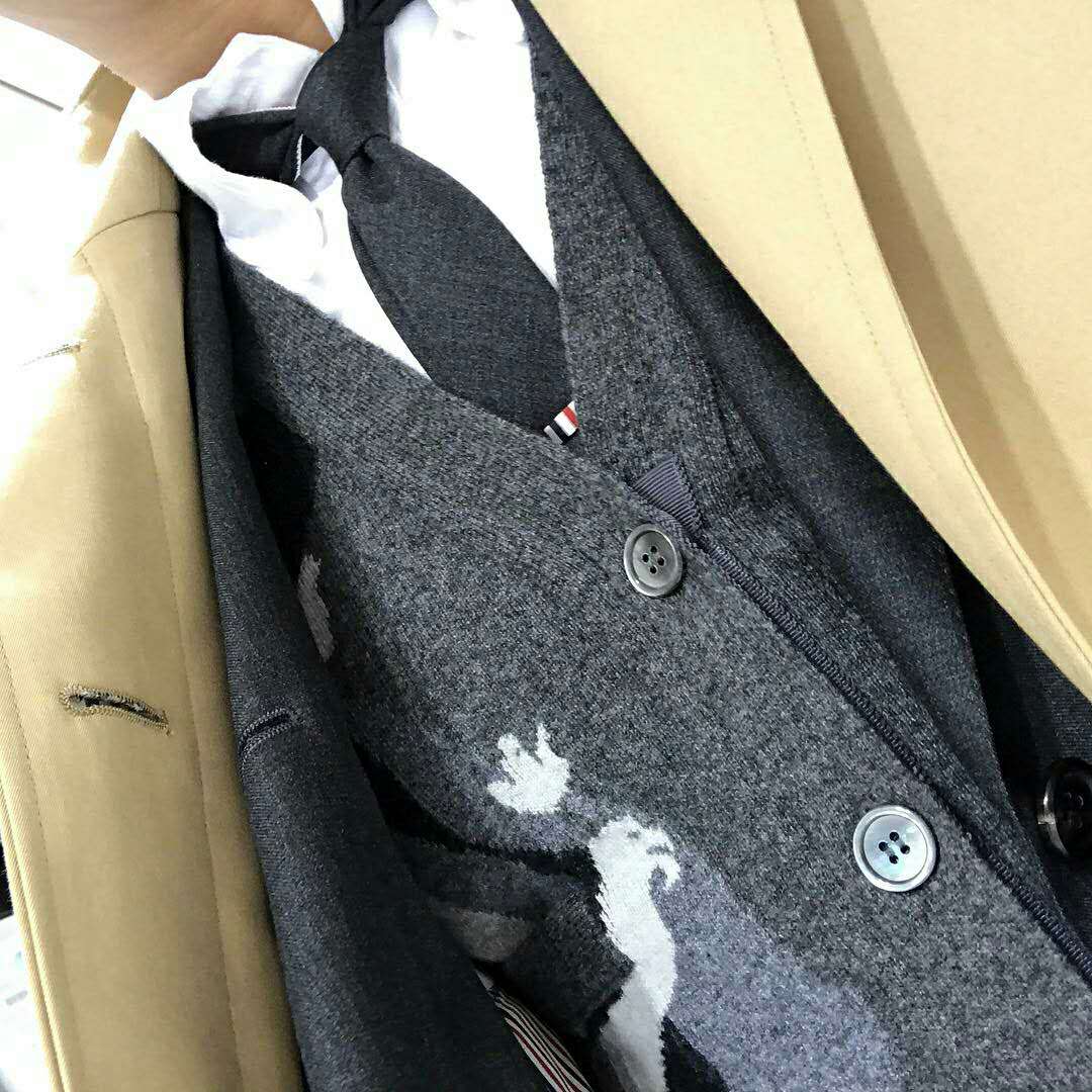 太瘦衣服撑不起来怎么搭配,大学生如何搭配衣服口诀