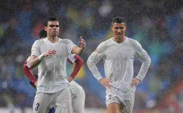 皇马vs拜仁换球衣,非法球衣拜仁皇马曼城