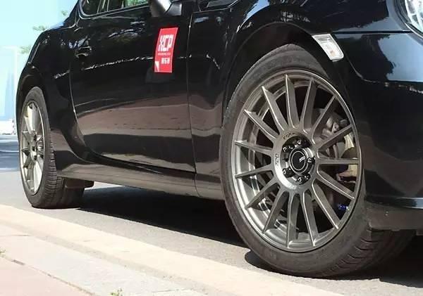 修复斯巴鲁brz,斯巴鲁brz改装泄压阀