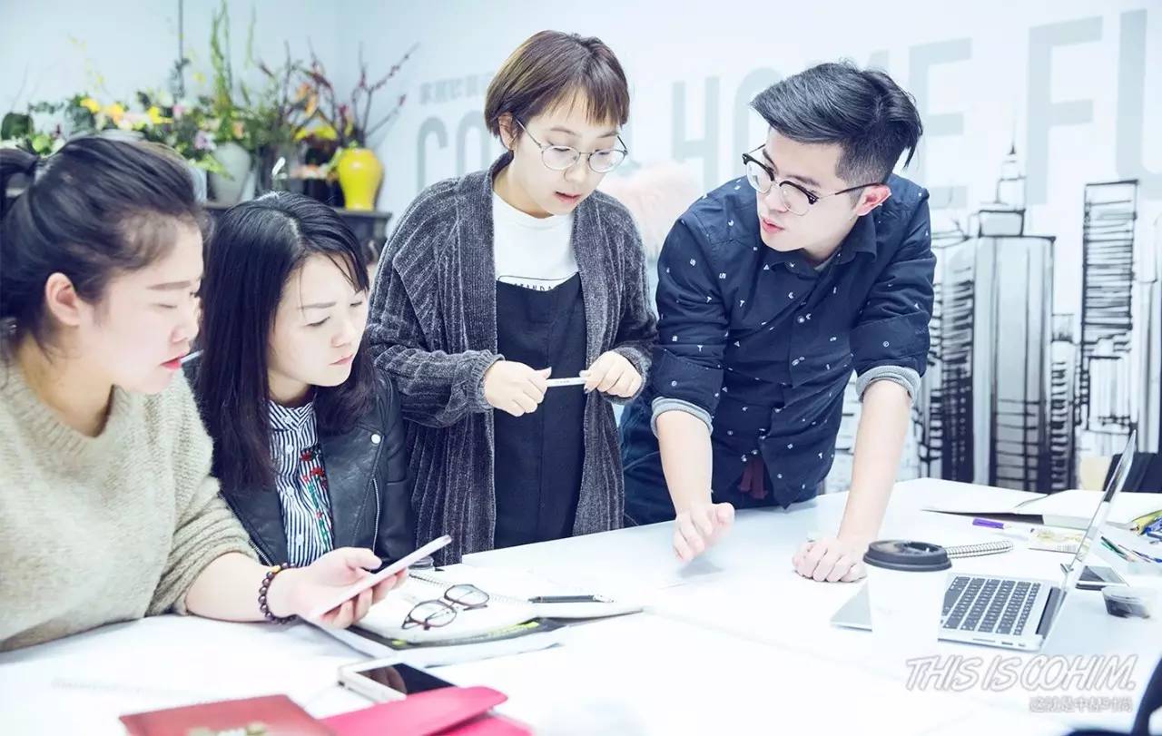 90后创业者在成长的路上,不用讨好谁小说