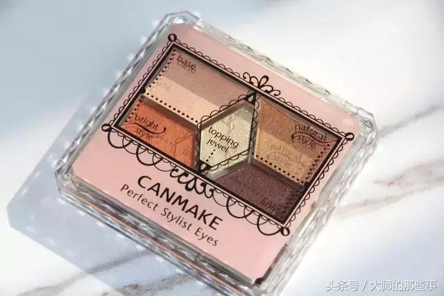 现在比较流行什么颜色的眼影,红棕色系大牌眼影有哪些