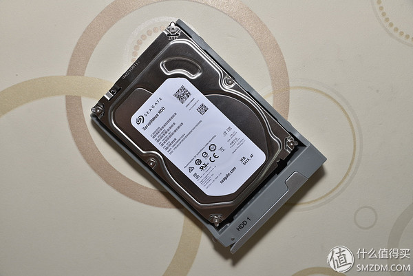 磁盘阵列硬盘盒拆解,阵列硬盘盒怎么安装