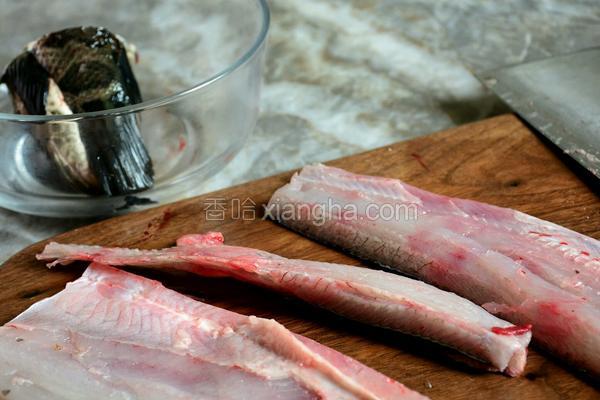 剔鱼片的教程,鱼片的切法剔除鱼刺视频