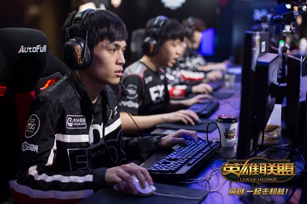 全明星lolsolo赛视频回放,lol全明星solo赛是随便选英雄吗