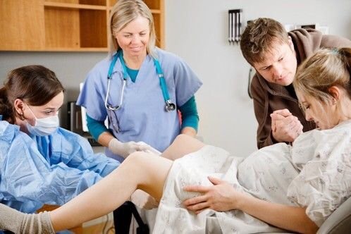 剖宫产和顺产羊水栓塞概率,顺产和剖宫产哪个好