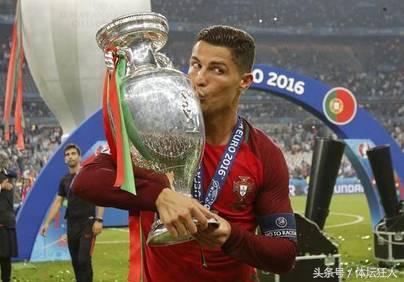 世界足球先生获胜者,世界足球对战外星人足球