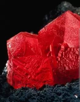 旺桃花的粉色玉石,旺桃花玉石