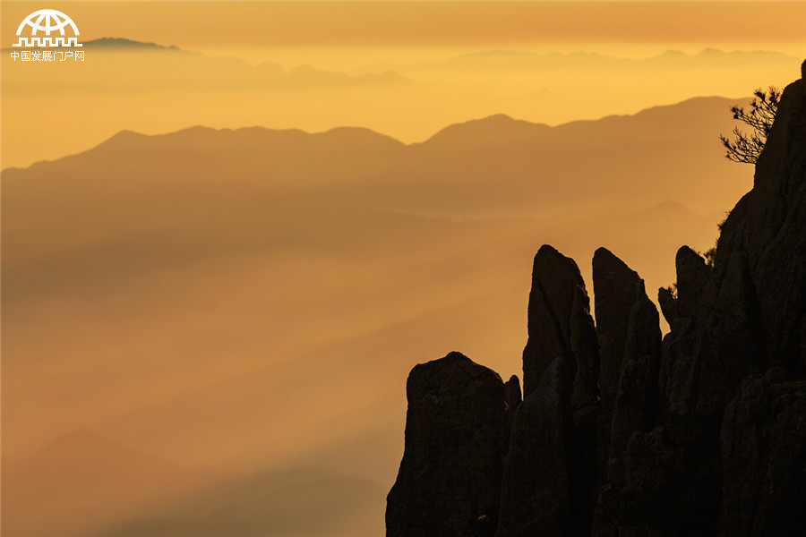 黄山天空之镜美景,放飞心情拥抱大自然黄山风景区