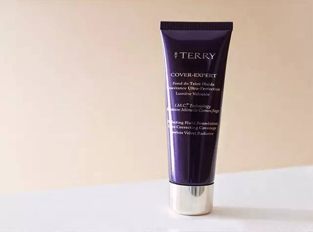 干皮秋冬最好用的24小时粉底液,怎么选择一款适合混干皮的粉底液