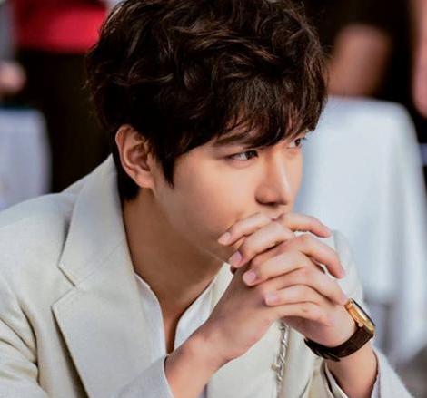 卡地亚蓝气球系列w6900651腕表,卡地亚蓝气球w6900651回收价