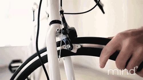 厉害了word哥，换车轮胎就能让你的自行车飞起来