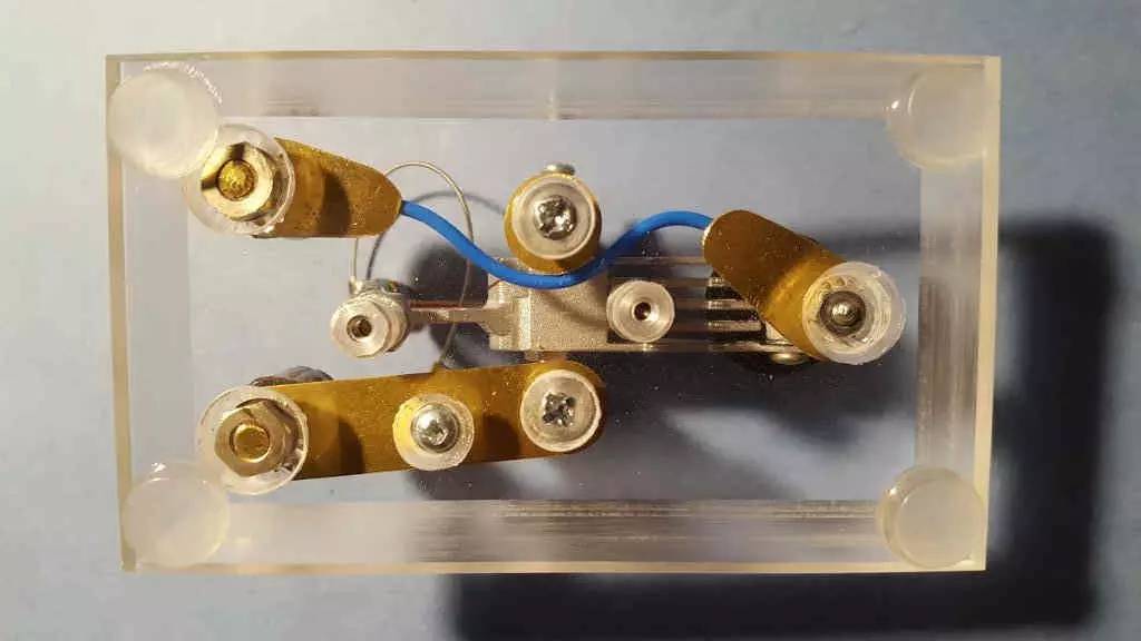 这款手键有着硬盘血统！