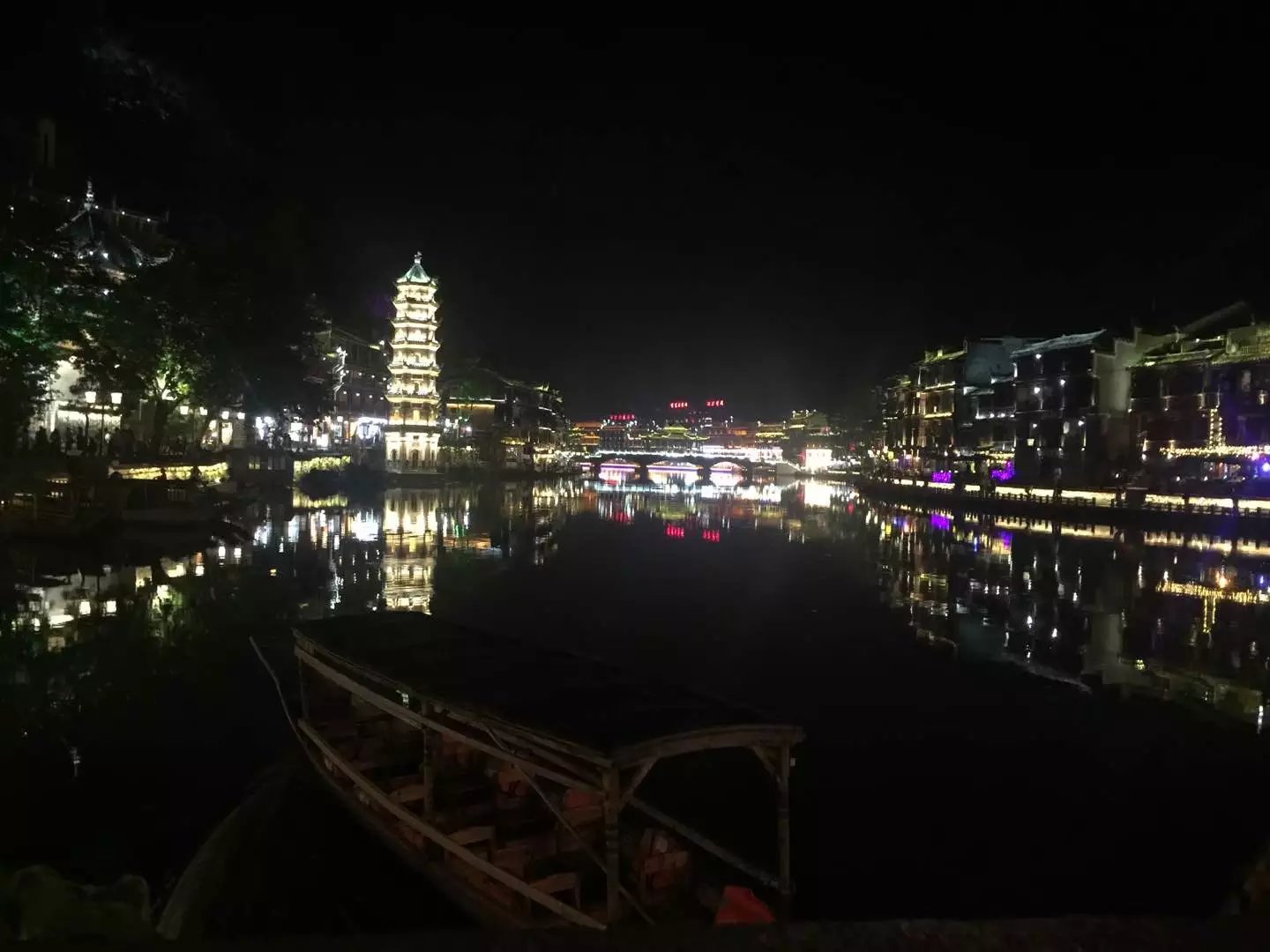 记录湘西凤凰快乐之旅,一天两晚的凤凰之旅完美结束