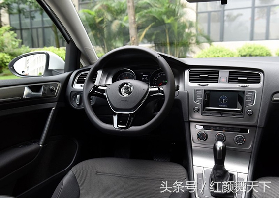 2016款高尔夫登场，高配几乎变标配，爽!