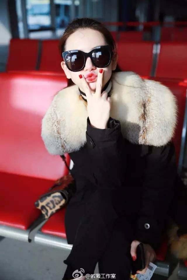 江疏影和戚薇的穿衣搭配,江疏影戚薇同款