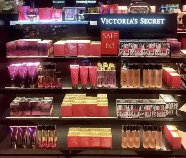 它帮你集齐快消品牌，一伙打折让你365天穿衣不重样