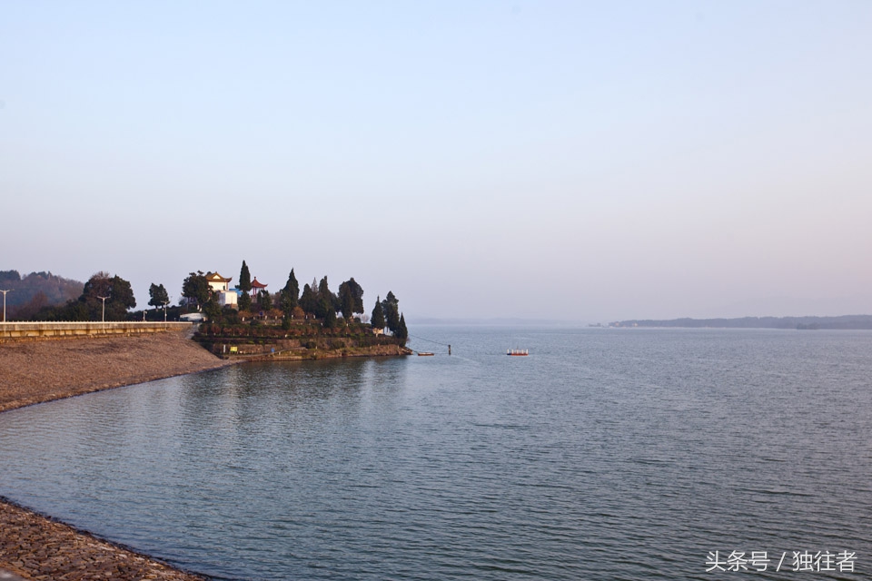 安徽万佛湖简介,千岛湖的美丽风光